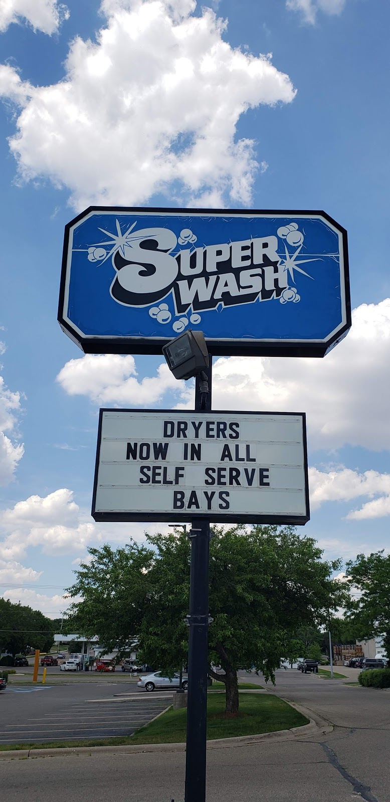 Super Wash | 25 S Crosby Ave, Janesville, WI 53548, USA | Phone: (608) 757-9985