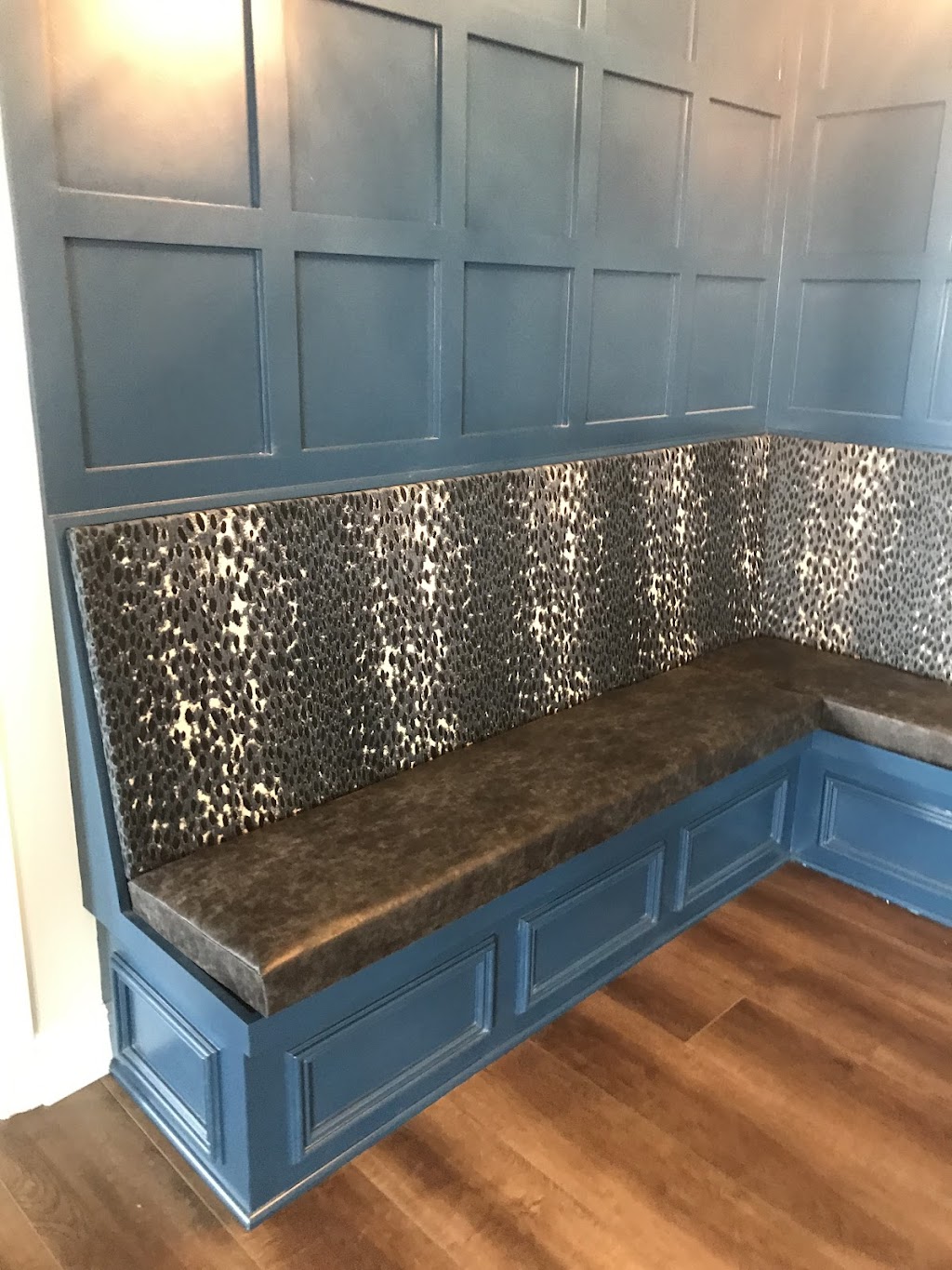 Accent Upholstery | 15633 Harper Ave, Detroit, MI 48224, USA | Phone: (313) 522-3065