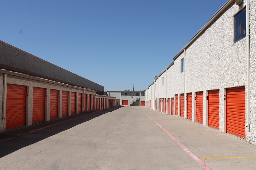 Public Storage | 14729 Inwood Rd, Addison, TX 75001, USA | Phone: (972) 763-5418