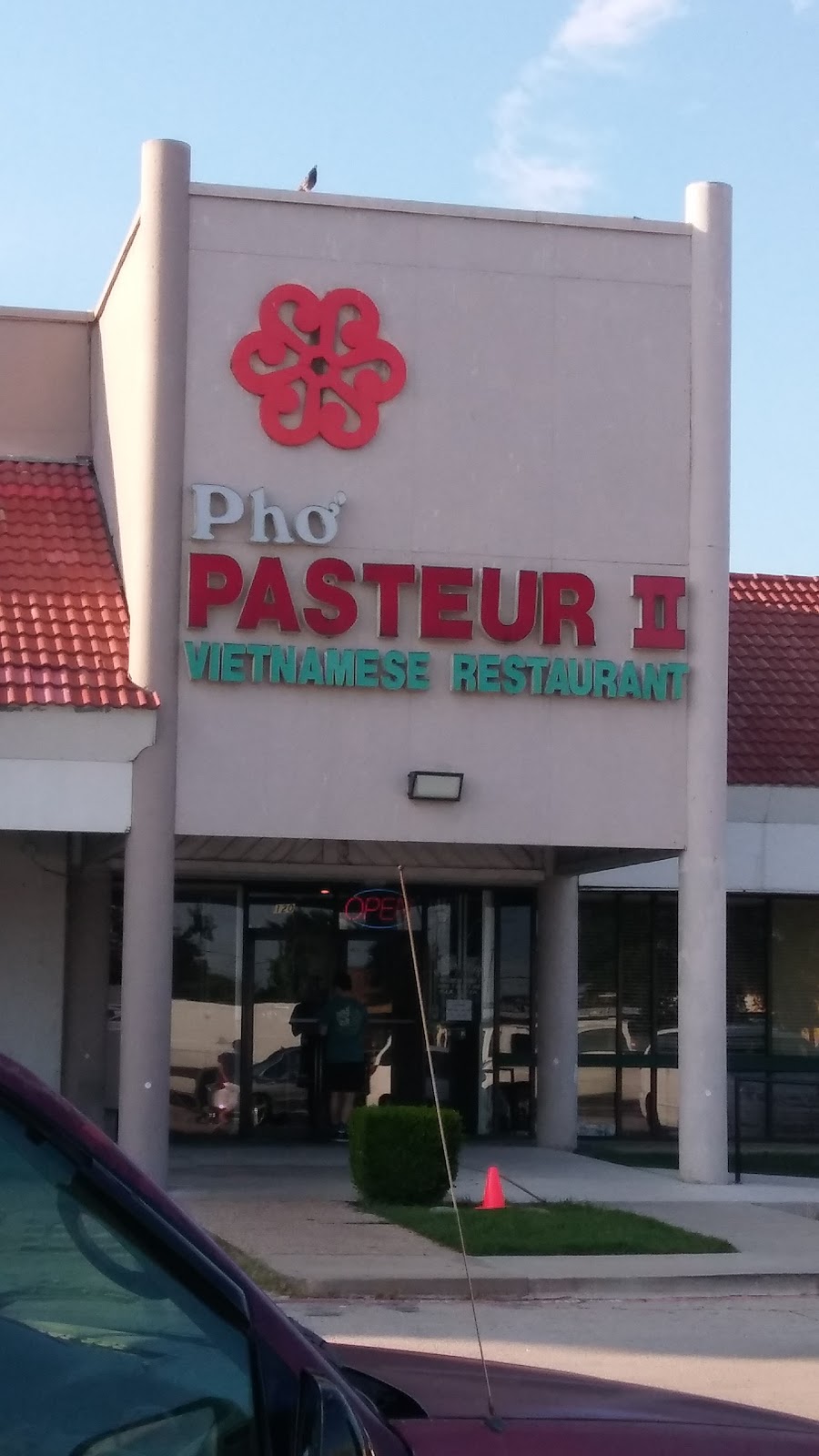 Phở Pasteur II | 1927 E Belt Line Rd, Carrollton, TX 75006, USA | Phone: (972) 418-8972