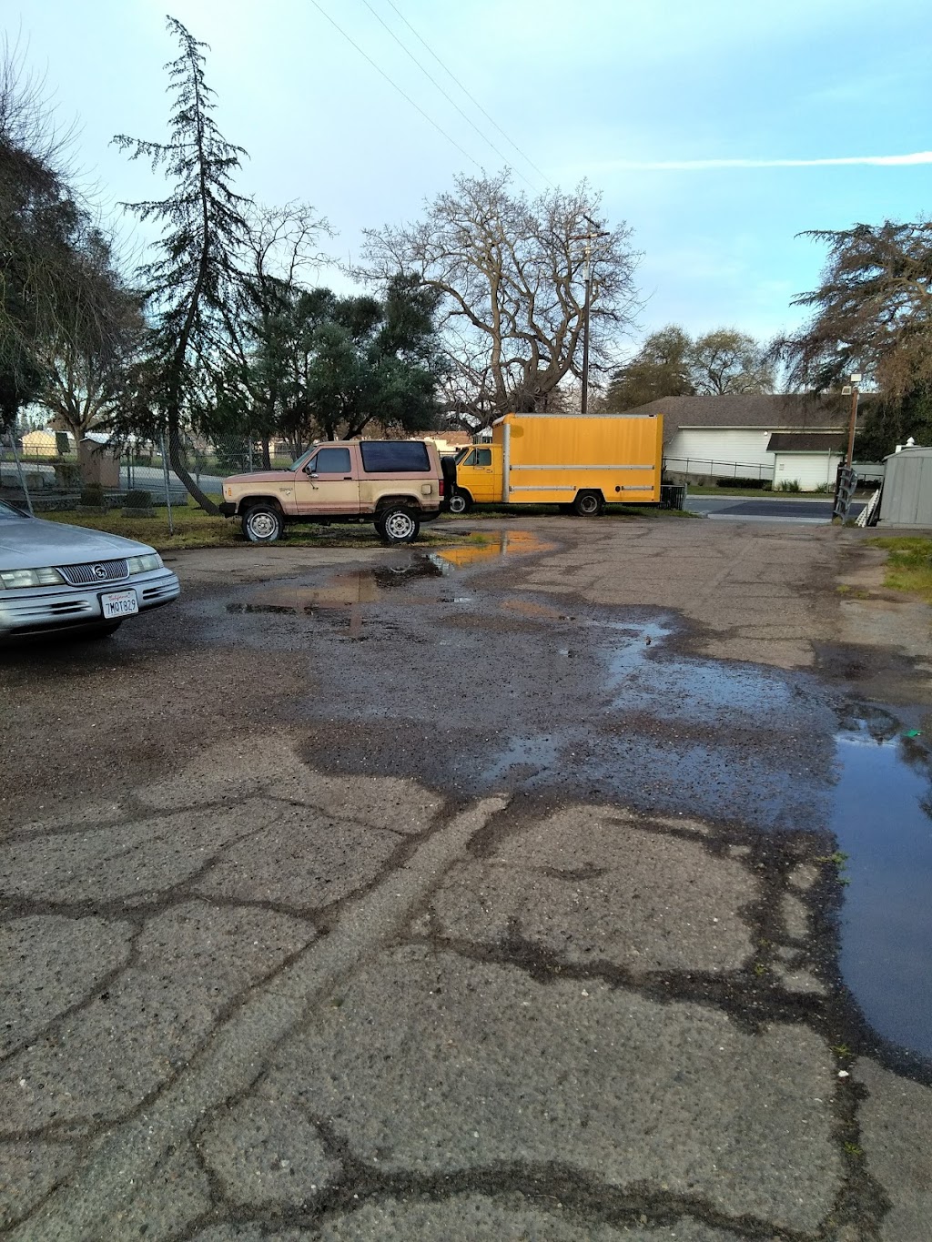 Lodi Lake Mobile Homes Park | 18644 N Lower Sacramento Rd, Woodbridge, CA 95258, USA | Phone: (209) 334-2625