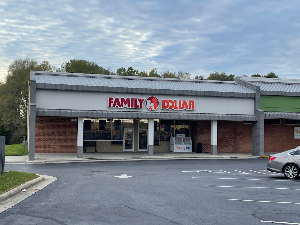 Family Dollar | 2206 W Webb Ave, Burlington, NC 27217 | Phone: (336) 290-0128