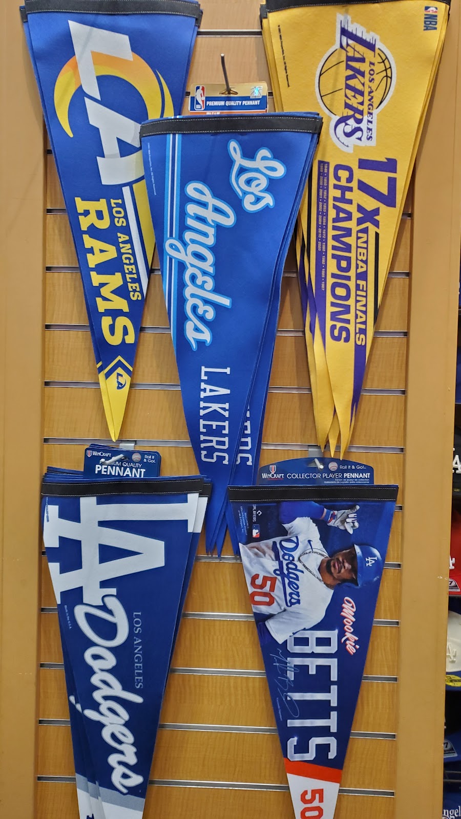 Fanzz Sports Apparel - Cerritos | 122 Los Cerritos Center a08, Cerritos, CA 90703, USA | Phone: (562) 865-4800