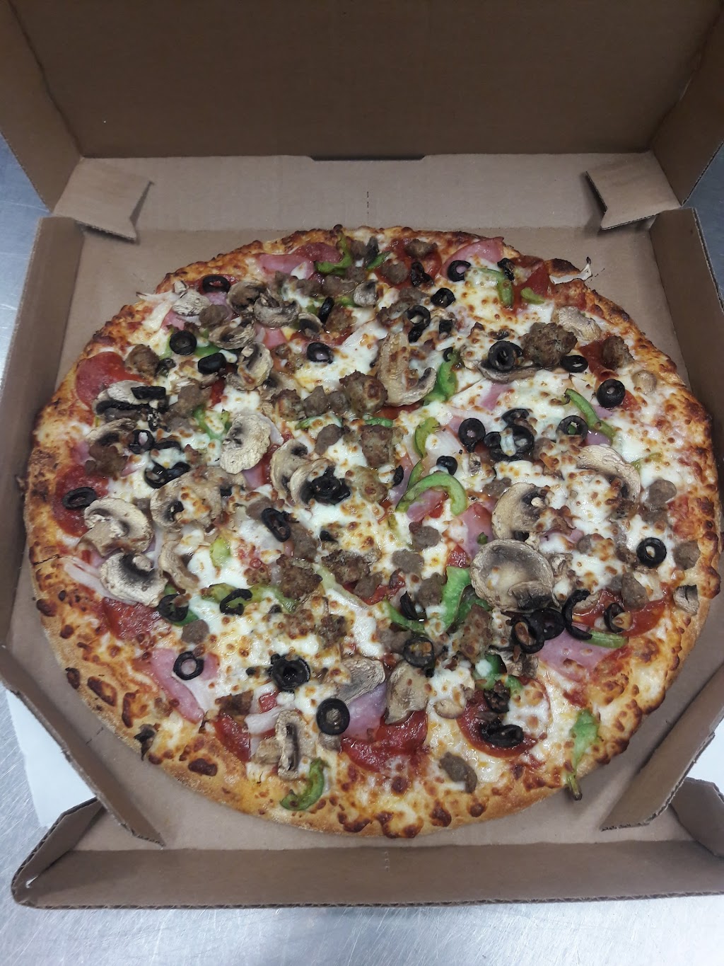 Dominos Pizza | 2143 N Tustin St, Orange, CA 92865, USA | Phone: (714) 974-3000