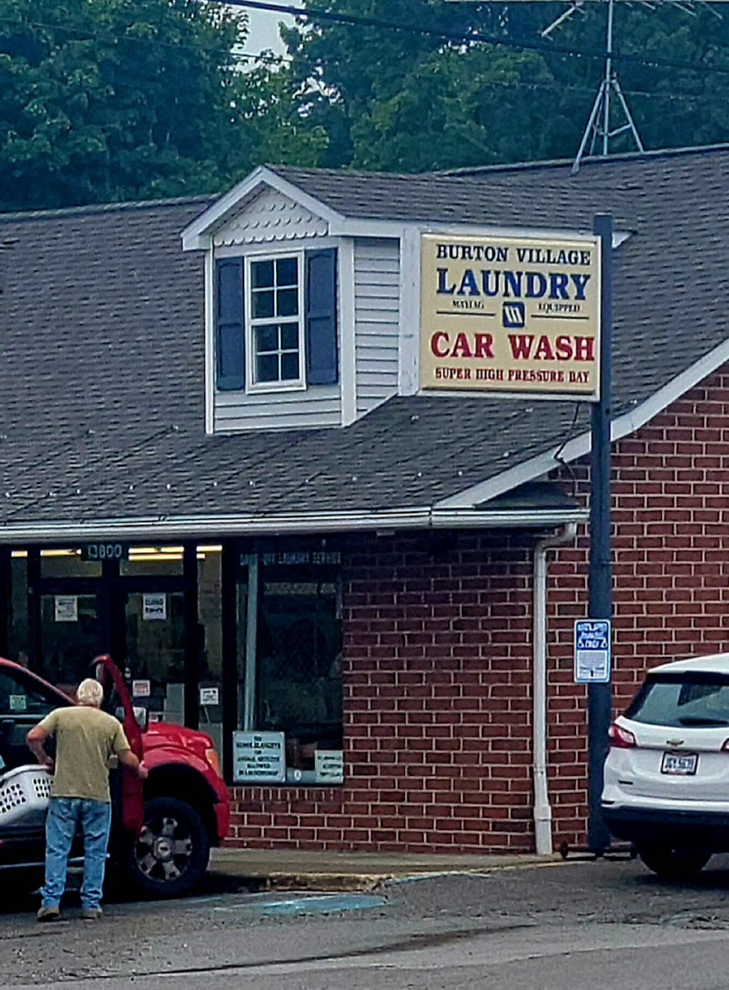 Burton Village Laundry & Car Wash | 13800 W Center St, Burton, OH 44021, USA | Phone: (440) 834-1922