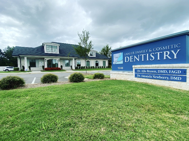 Lanier Family & Cosmetic Dentistry | 5348 Lanier Islands Pkwy, Buford, GA 30518, USA | Phone: (678) 714-9199