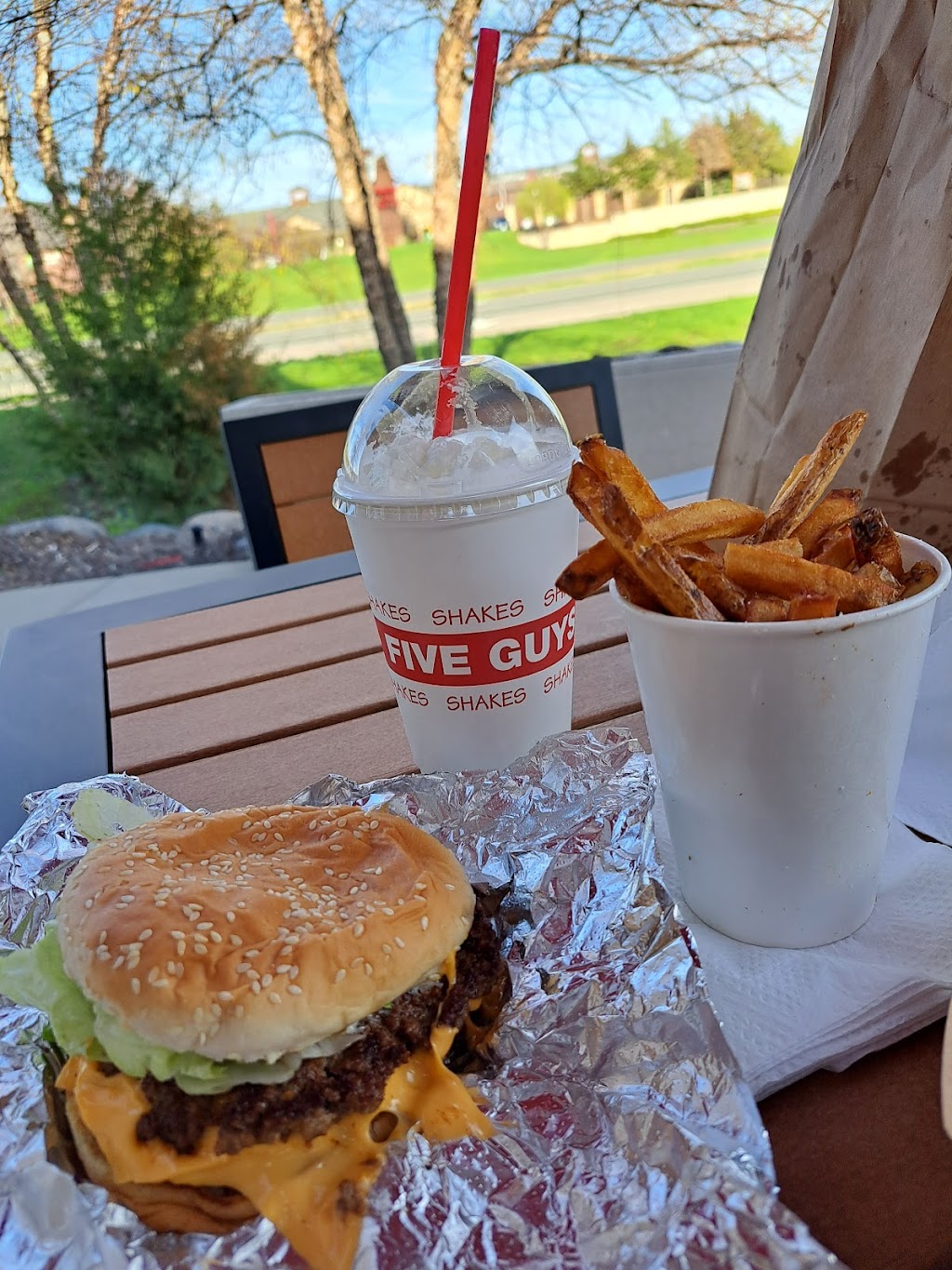 Five Guys | 8360 3rd St N, Oakdale, MN 55042, USA | Phone: (612) 284-6522