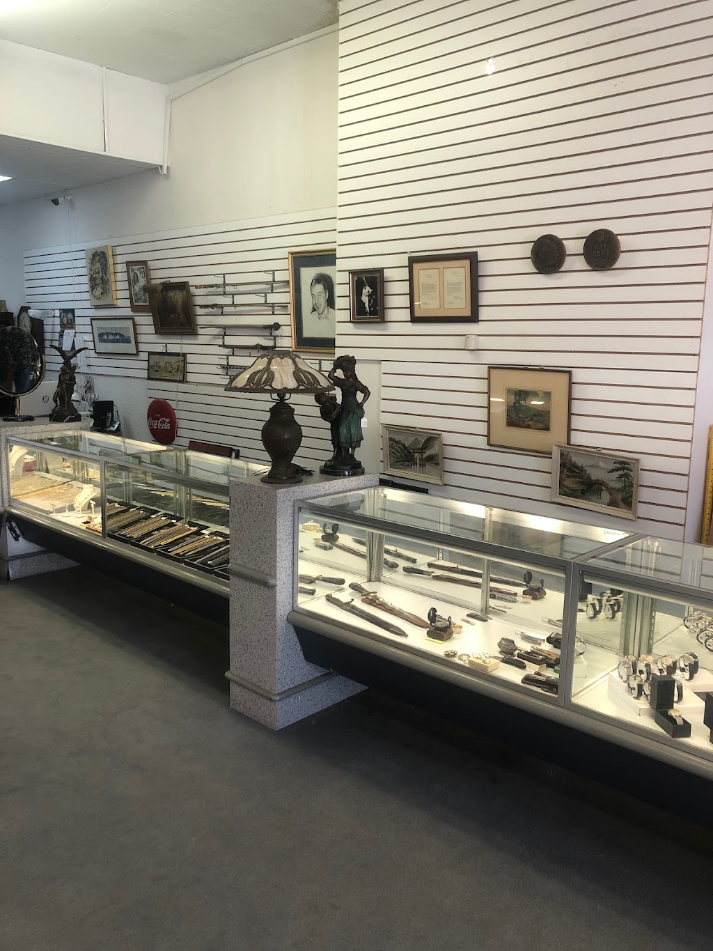 American Coin And Jewelry Gallery | 736 Watervliet Ave, Dayton, OH 45420, USA | Phone: (937) 252-8914