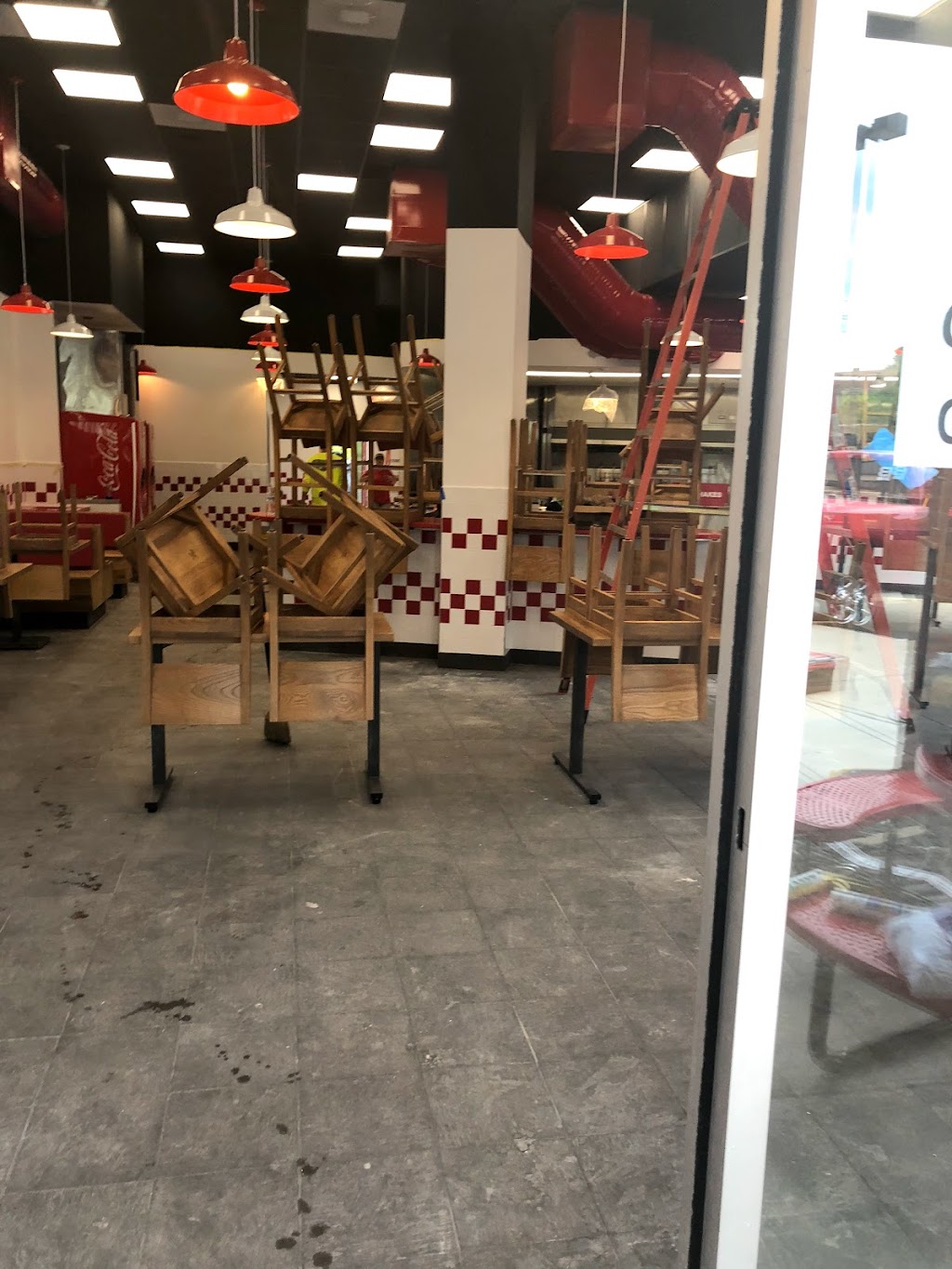 Five Guys | 3273 Robinhood Rd, Winston-Salem, NC 27106, USA | Phone: (336) 760-2660