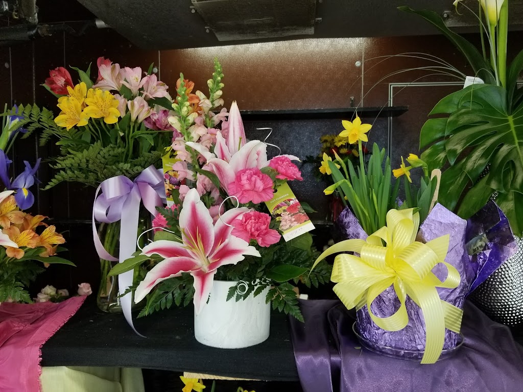 Sinks Flower Shop & Greenhouse | 2700 N Main St, Findlay, OH 45840, USA | Phone: (419) 422-7722