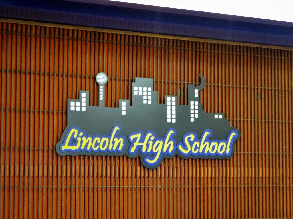 Lincoln High School | 2826 Elsie Faye Heggins St, Dallas, TX 75215, USA | Phone: (972) 925-7600