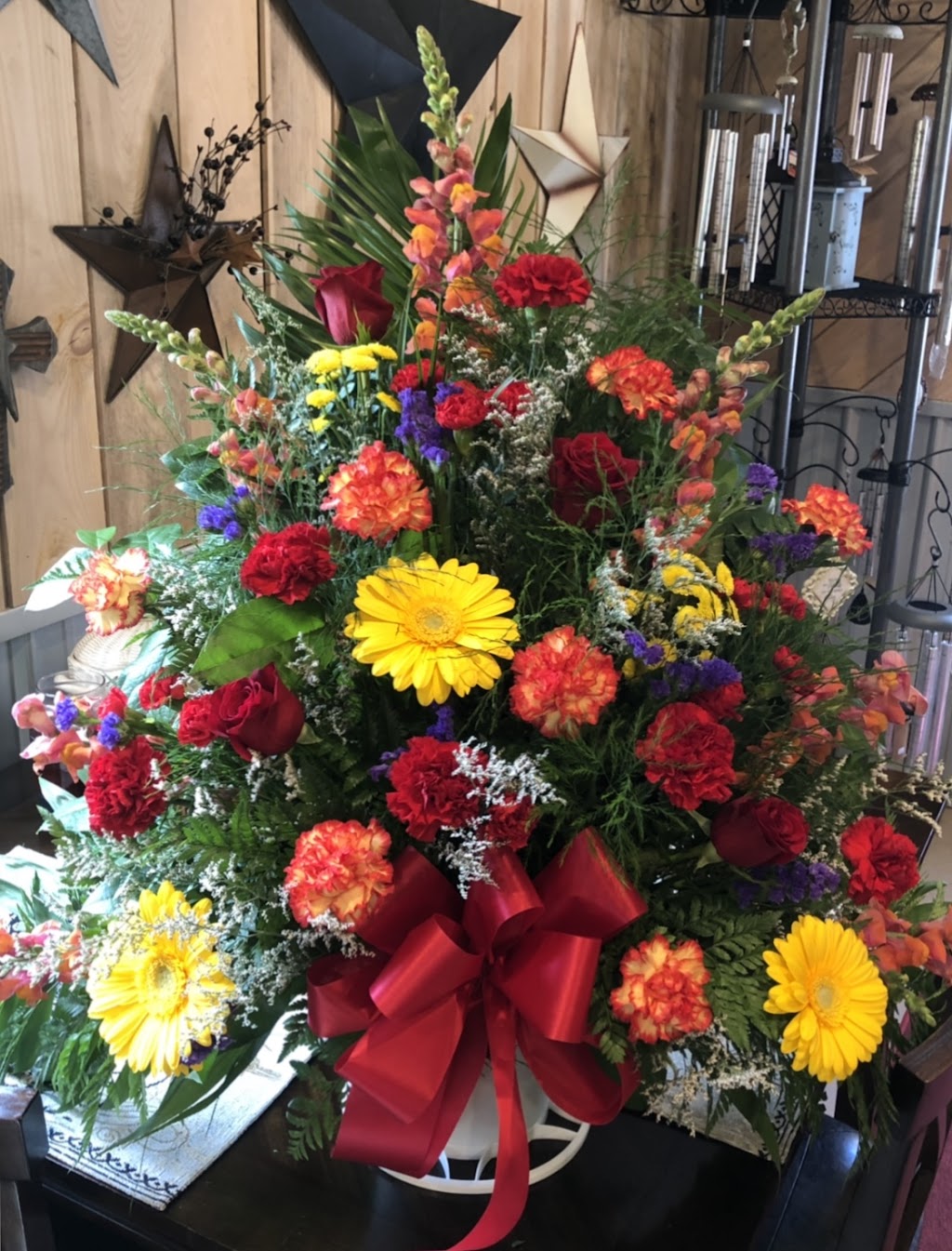 Between the Vines floral designs | 299 Red Mill Rd, Kittanning, PA 16201, USA | Phone: (724) 919-7359