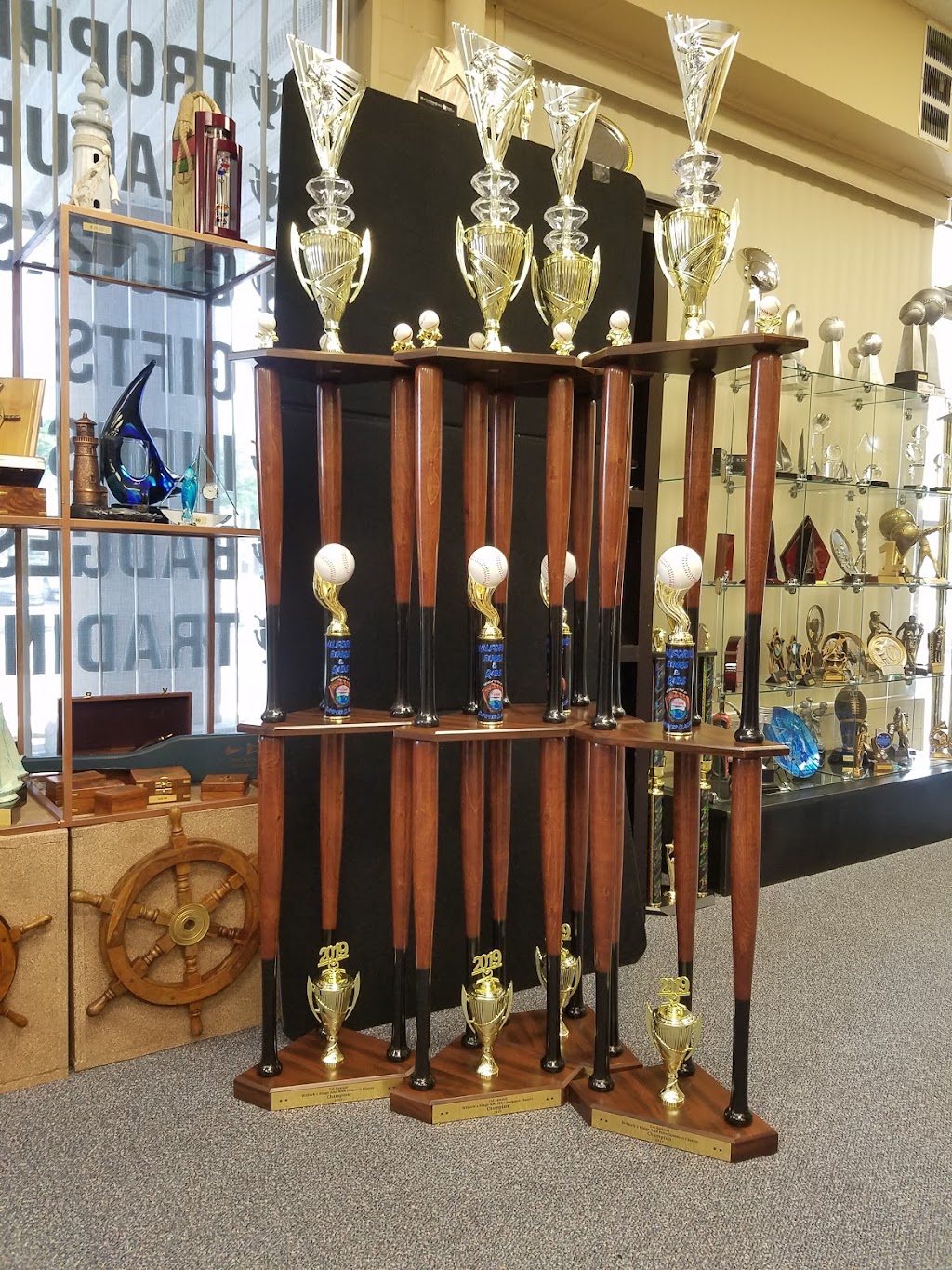 Crown Trophy | 2168 Bayport Blvd, Seabrook, TX 77586, USA | Phone: (281) 291-9977