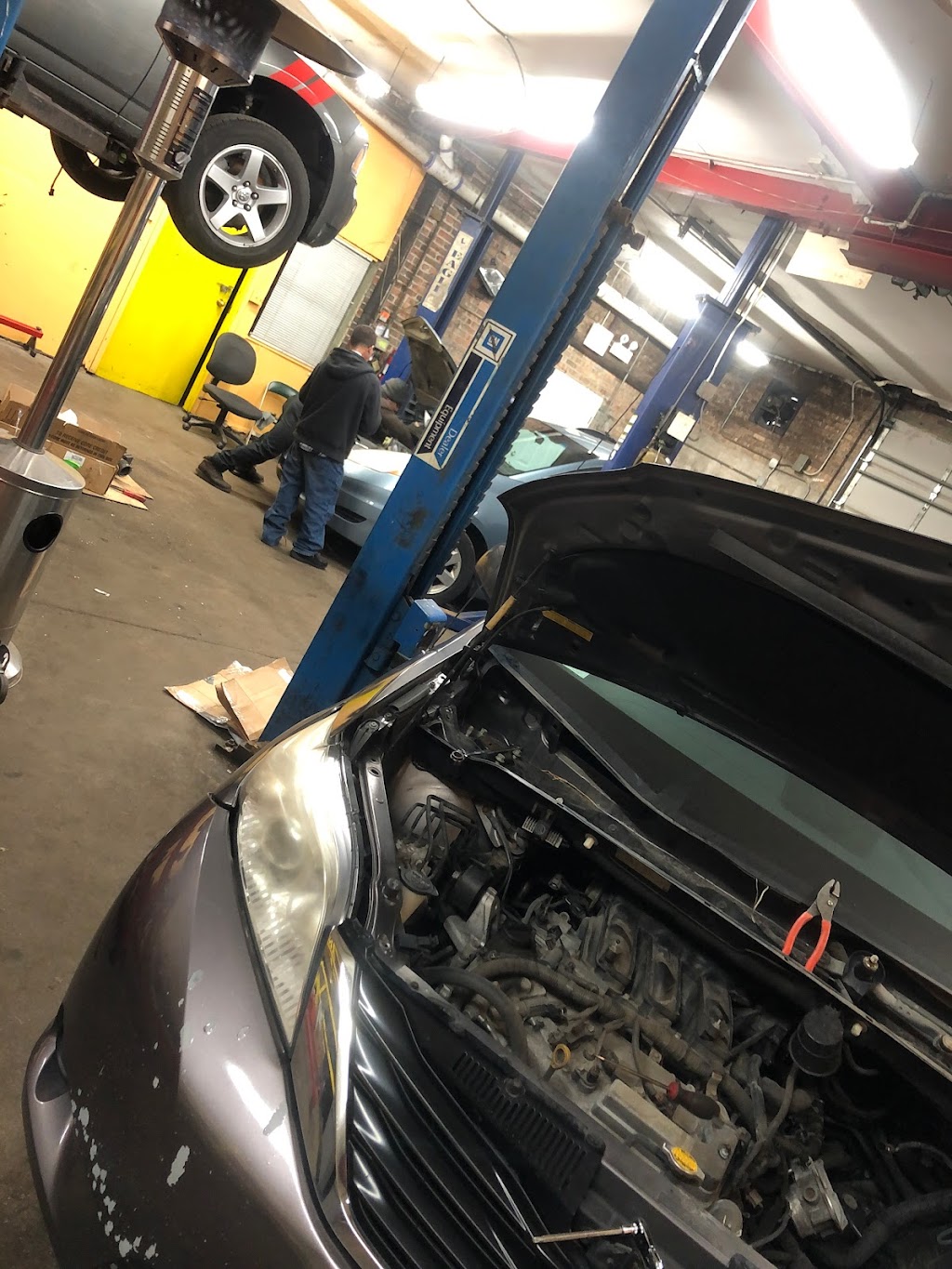 Tinos Auto Repair | 5738 W 26th St, Cicero, IL 60804, USA | Phone: (708) 982-3944
