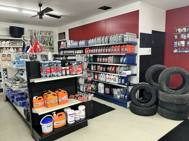 G & J Auto And Truck Parts | 2370 Pike St, Lake Station, IN 46405 | Phone: (219) 962-2211