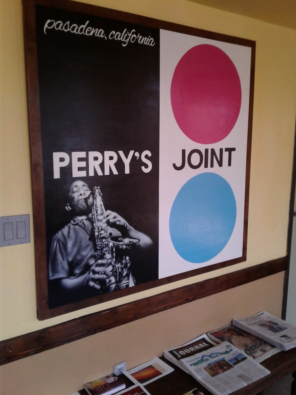 Perrys Joint | 2051 Lincoln Ave, Pasadena, CA 91103, USA | Phone: (626) 798-4700