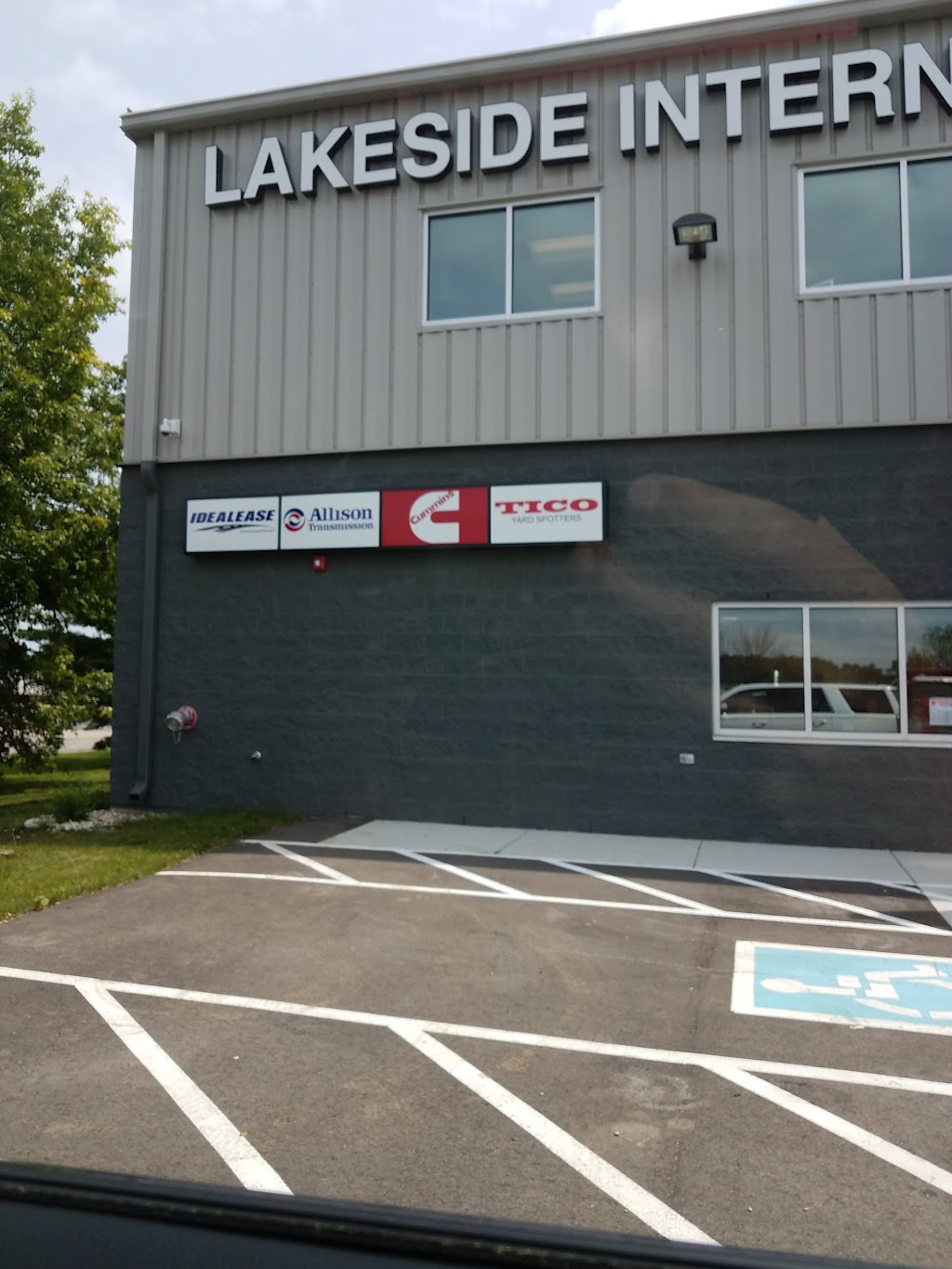 Lakeside International Trucks | 3850 Kennedy Rd, Janesville, WI 53545, USA | Phone: (608) 754-8195