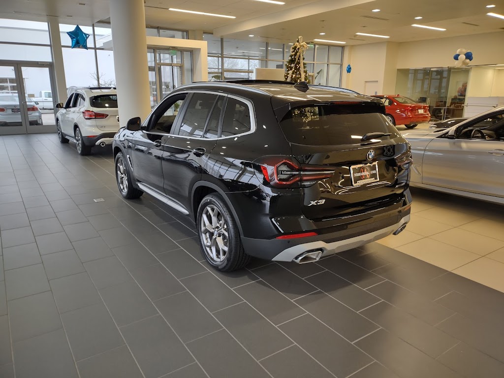 International BMW | 2400 S 108th St, West Allis, WI 53227, USA | Phone: (414) 543-3000