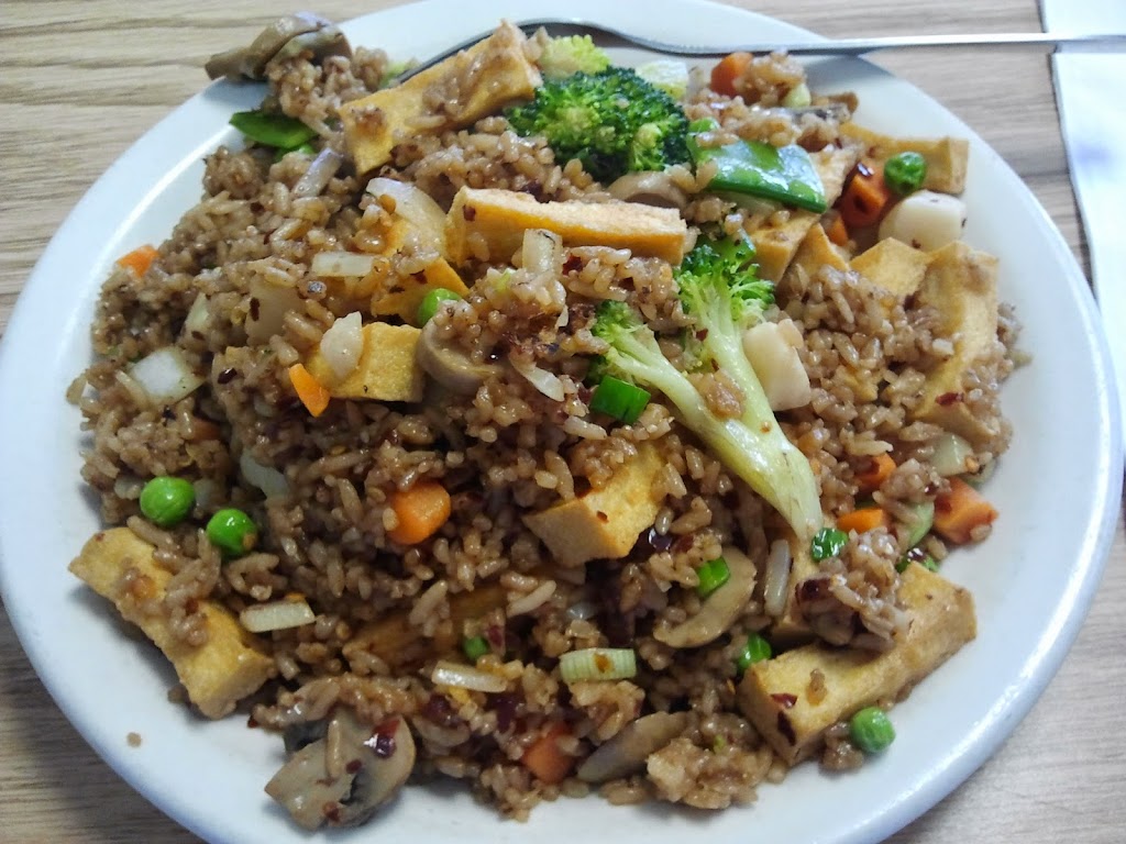 Delicious Chow Mein | 2724 Douglas Dr N #3358, Crystal, MN 55422, USA | Phone: (763) 546-8145