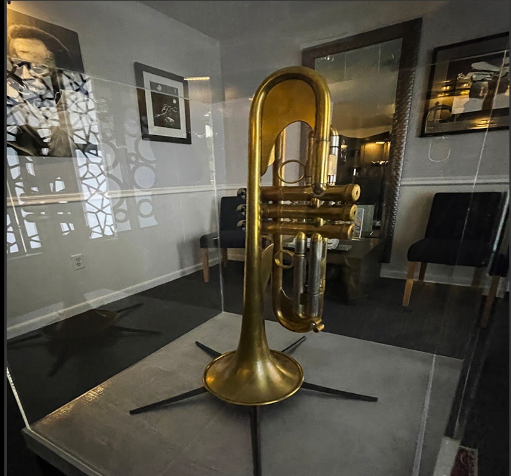 Jamies Trumpet Gallery | 150 East Dr, Melbourne, FL 32904, USA | Phone: (321) 376-5299
