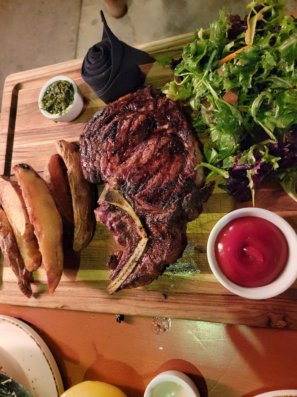 Charcoal Grill & Bar | Photo 3 of 10 | Address: 7563 Beverly Blvd, Los Angeles, CA 90036, USA | Phone: (323) 433-4787