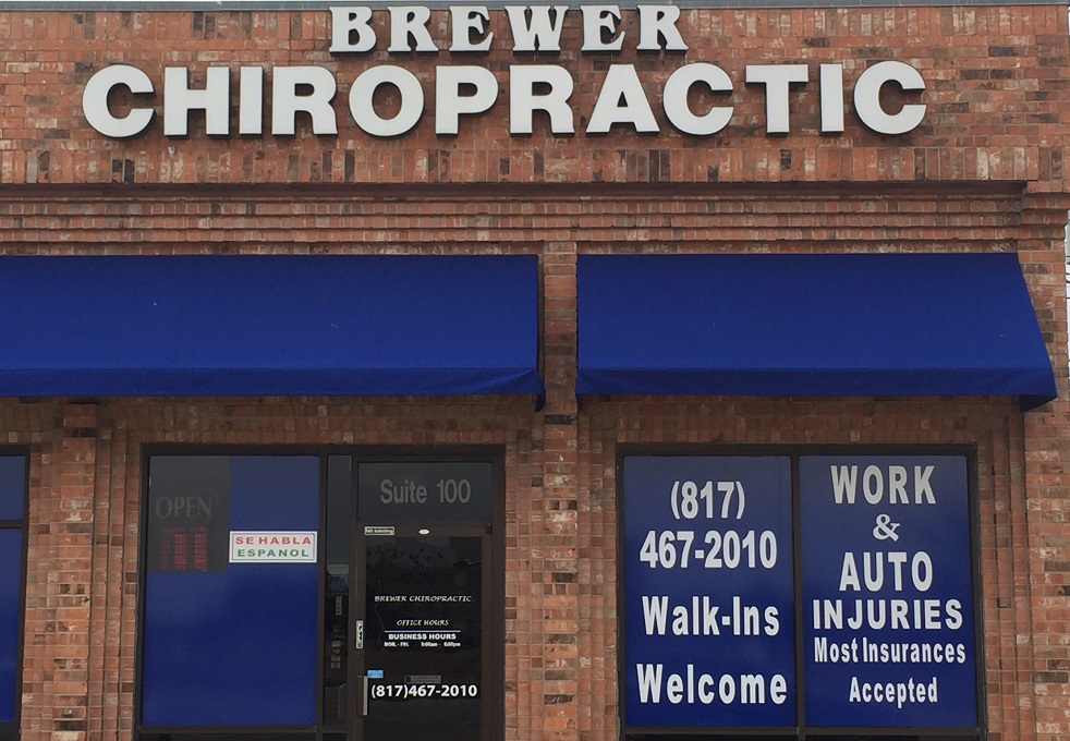 Brewer Chiropractic Clinic | 702 W Interstate 20 Ste 100, Arlington, TX 76017, USA | Phone: (817) 467-2010