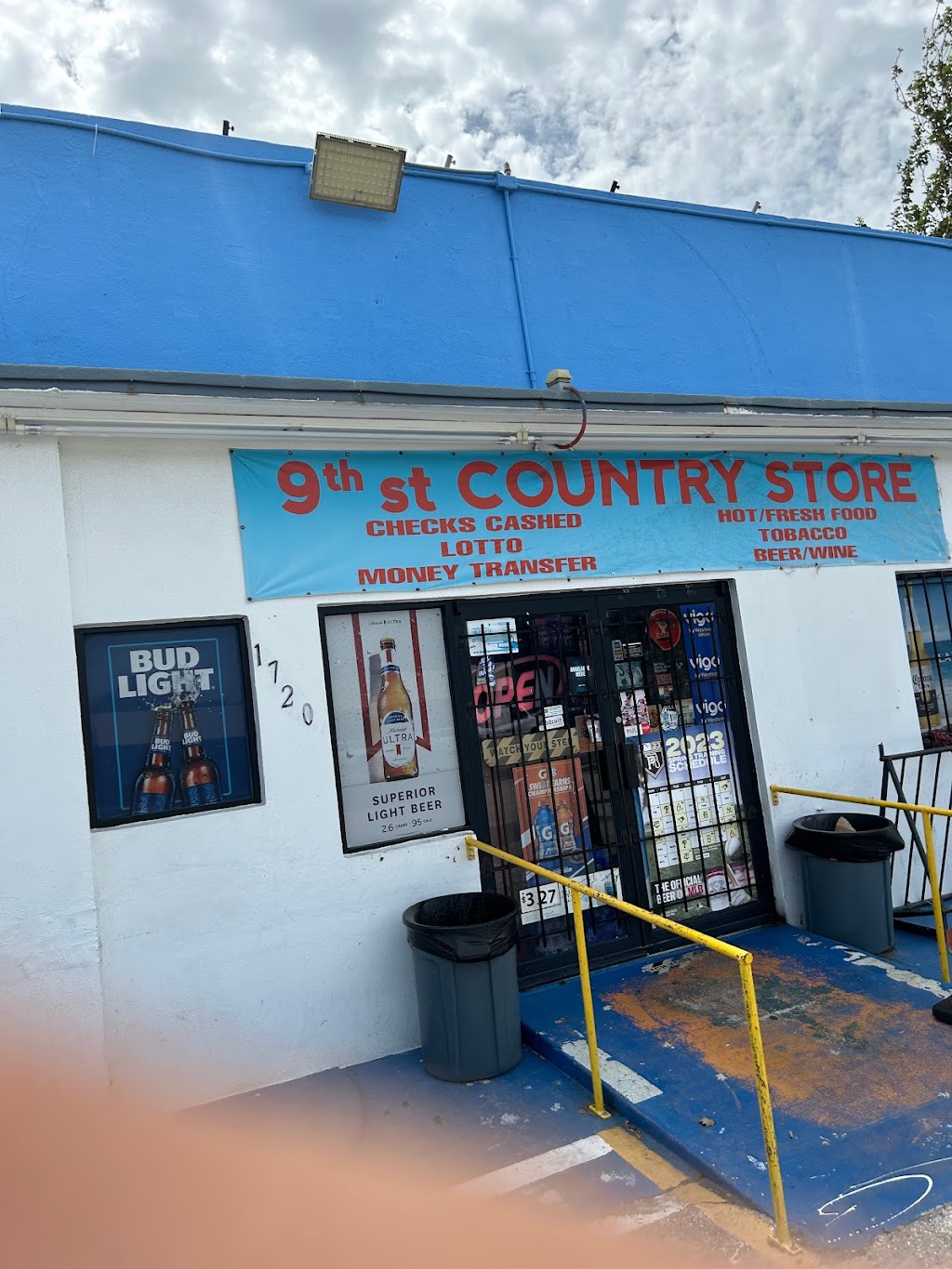 9TH STREET COUNTRY STORE | 1720 9th St W, Bradenton, FL 34205, USA | Phone: (941) 213-9719