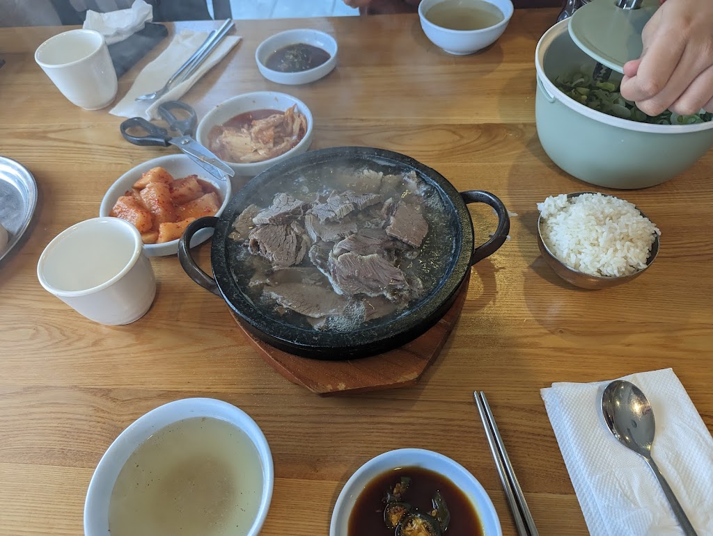 Young Dong Restaurant | 6086 Beach Blvd, Buena Park, CA 90621, USA | Phone: (714) 670-7650