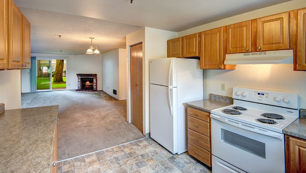 Riverwood Apartments | 24620 Russell Rd, Kent, WA 98032, USA | Phone: (844) 348-0142