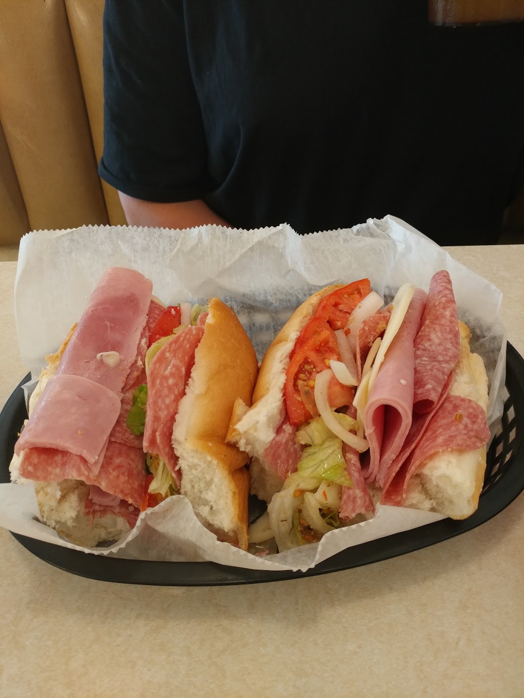 Howards Hoagies Restaurant | 2011 McCartney Ave, Ypsilanti Charter Twp, MI 48198, USA | Phone: (734) 484-1707