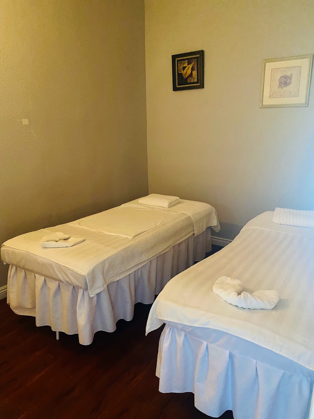 Spring Foot Massage | 934 W Foothill Blvd, Claremont, CA 91711, USA | Phone: (909) 399-5751