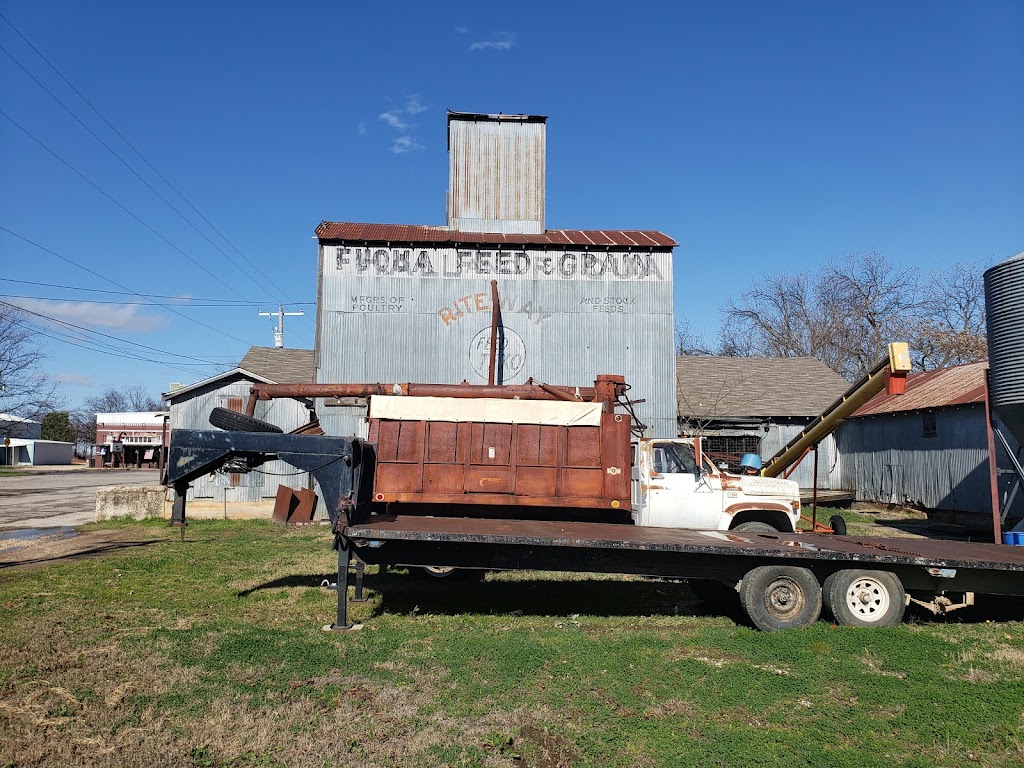 Mustang Creek Feed, Seed & Supply | 104 S Hughes St, Rio Vista, TX 76093, USA | Phone: (817) 373-3484