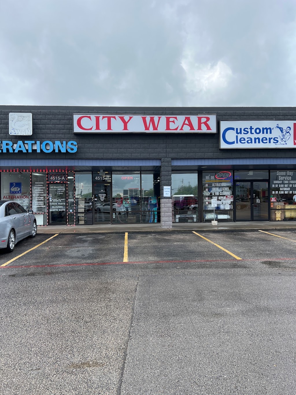 City Wear | 4515 Garth Rd Suite B, Baytown, TX 77521, USA | Phone: (832) 264-3424