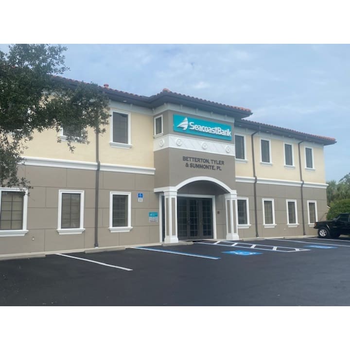 Seacoast Bank | 735 E Venice Ave, Venice, FL 34285, USA | Phone: (941) 484-9191