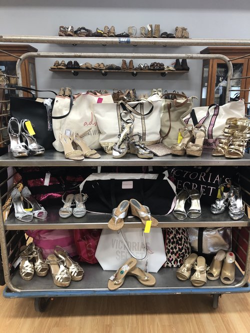 Red Door Consignment Co. | 859 Senoia Rd, Tyrone, GA 30290, USA | Phone: (770) 487-9100