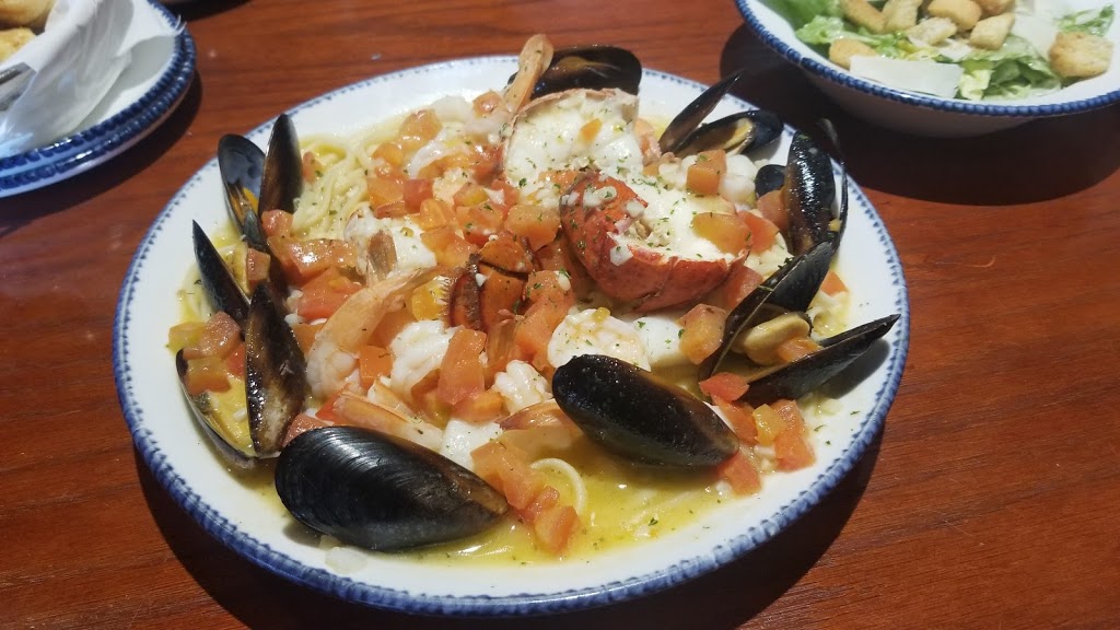 Red Lobster | 17601 East Castleton Street PUENTE HILLS MALL, City of Industry, CA 91748, USA | Phone: (626) 965-5112