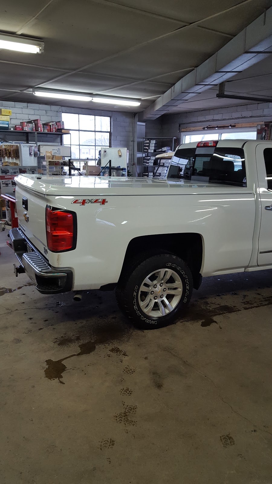 All Seasons Truck Caps & Accessories | 1777 E Main St, Ottawa, OH 45875, USA | Phone: (419) 523-9202