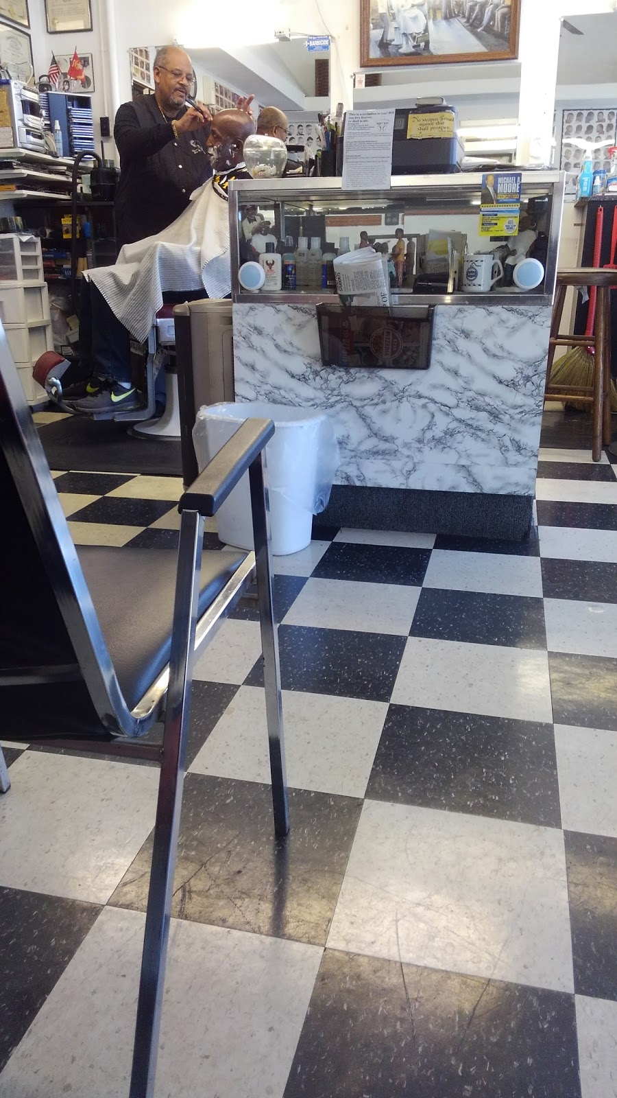 Taylors Barber Shop | 3 Tallwood Dr, Hampton, VA 23666, USA | Phone: (757) 262-0553