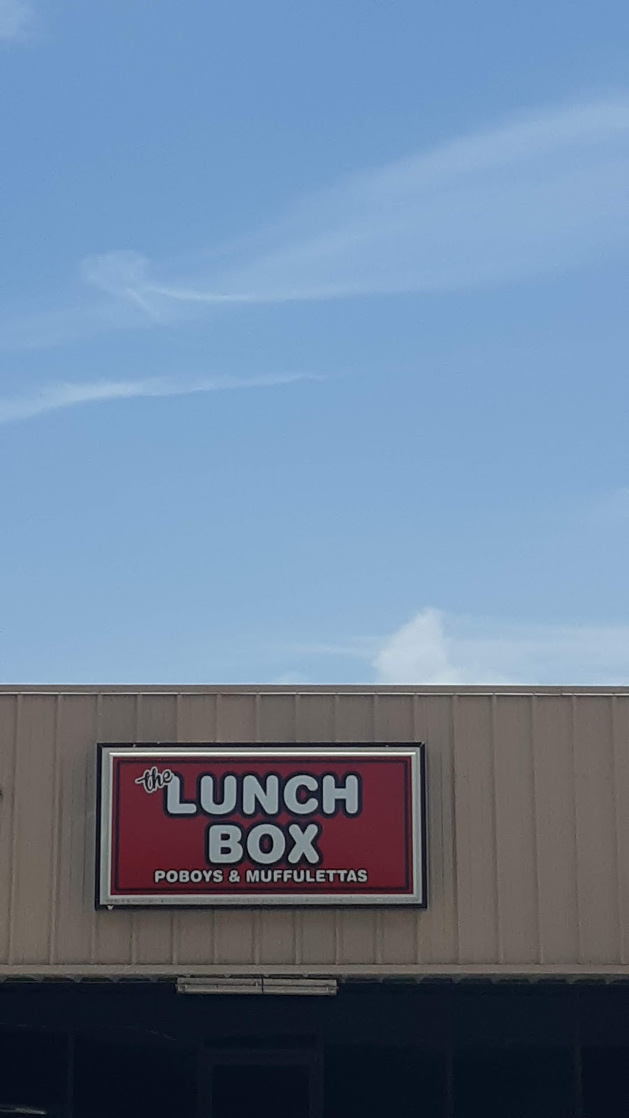 The Lunch Box | 210 US-90, Waveland, MS 39576, USA | Phone: (228) 466-0014