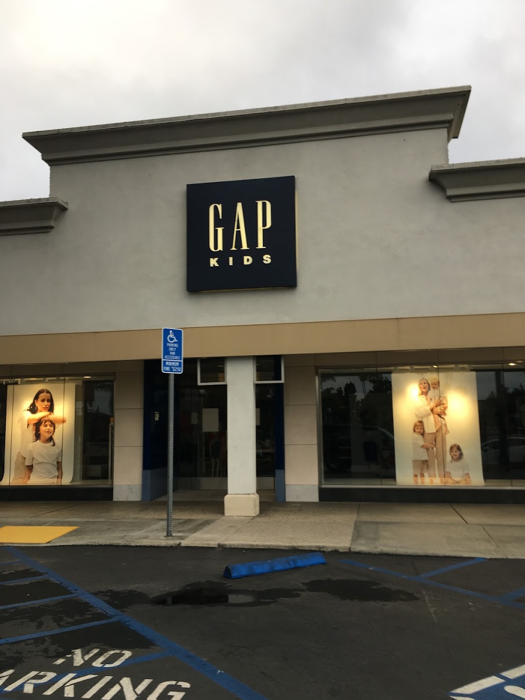Gap Kids | 18681 Main St, Huntington Beach, CA 92648, USA | Phone: (714) 847-0205