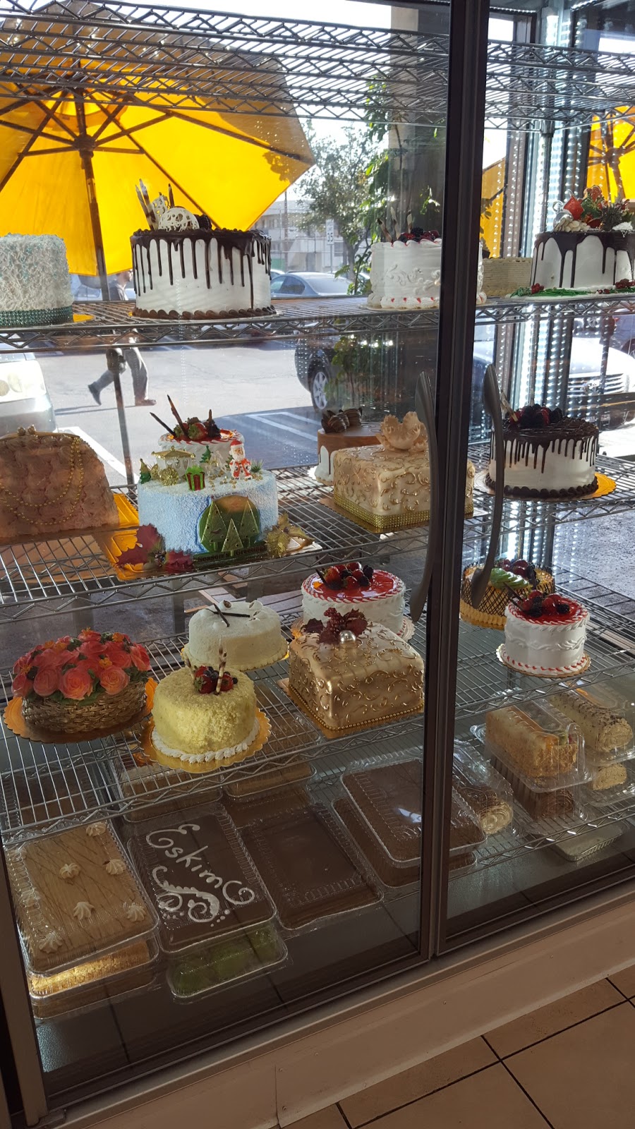 Masis Bakery | 321 E Alameda Ave D, Burbank, CA 91502, USA | Phone: (818) 842-3171