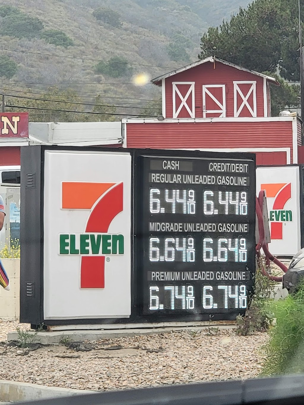 7-Eleven | 18541 Pacific Coast Hwy, Malibu, CA 90265, USA | Phone: (800) 255-0711