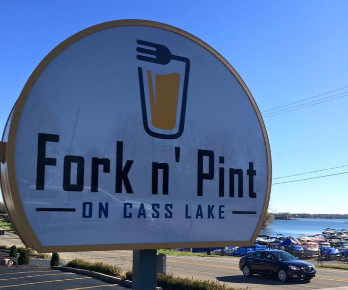 Fork n Pint on Cass Lake/Waterford | 4000 Cass Elizabeth Rd, Waterford Twp, MI 48328 | Phone: (248) 791-3256