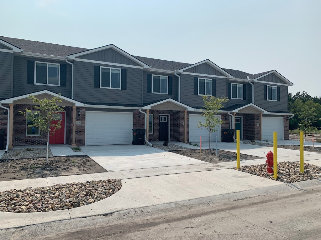 The Row Townhomes | E 34th Blvd, Fremont, NE 68025, USA | Phone: (402) 534-1182