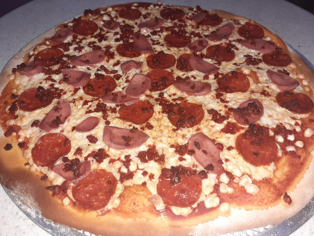 Peperonis pizza | San Quintín 1, Eduardo Crosthwhite, 22710 Rosarito, B.C., Mexico | Phone: 661 136 3482
