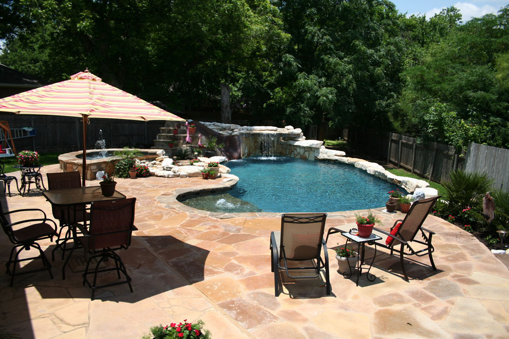 Runkles Custom Pools & Spas | 304 Perkins St, Bastrop, TX 78602, USA | Phone: (512) 321-7838