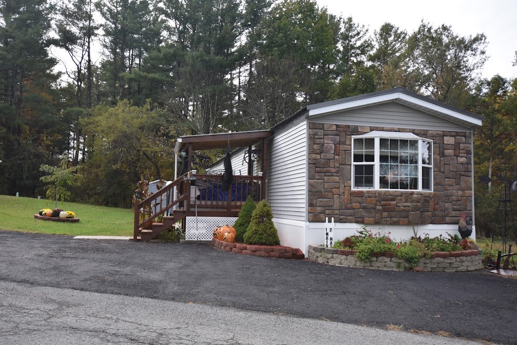 Country Acres Mobile Home Community | Suite 100, Maple Way, Valley Falls, NY 12185, USA | Phone: (833) 466-3862