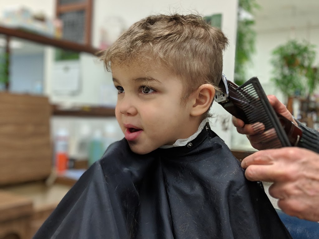 Barbers Plus at Cuts By The River | 6264 Lewis St, Parkville, MO 64152, USA | Phone: (816) 741-5555