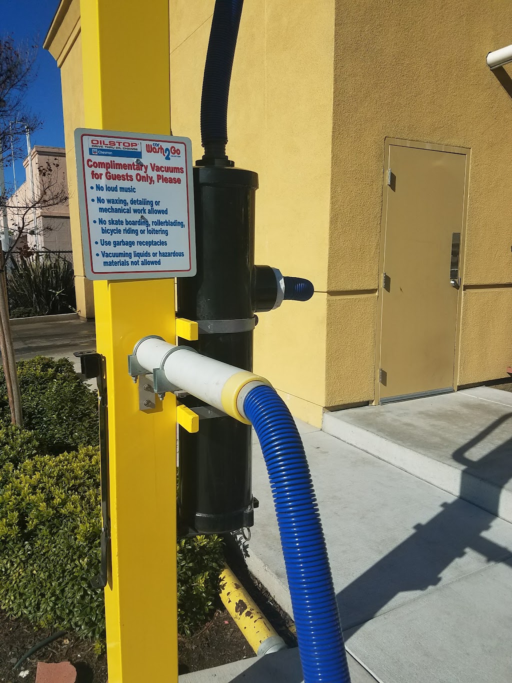 Wash 2 Go Express Car Wash | 1004 Lakeville St, Petaluma, CA 94952, USA | Phone: (707) 766-0481