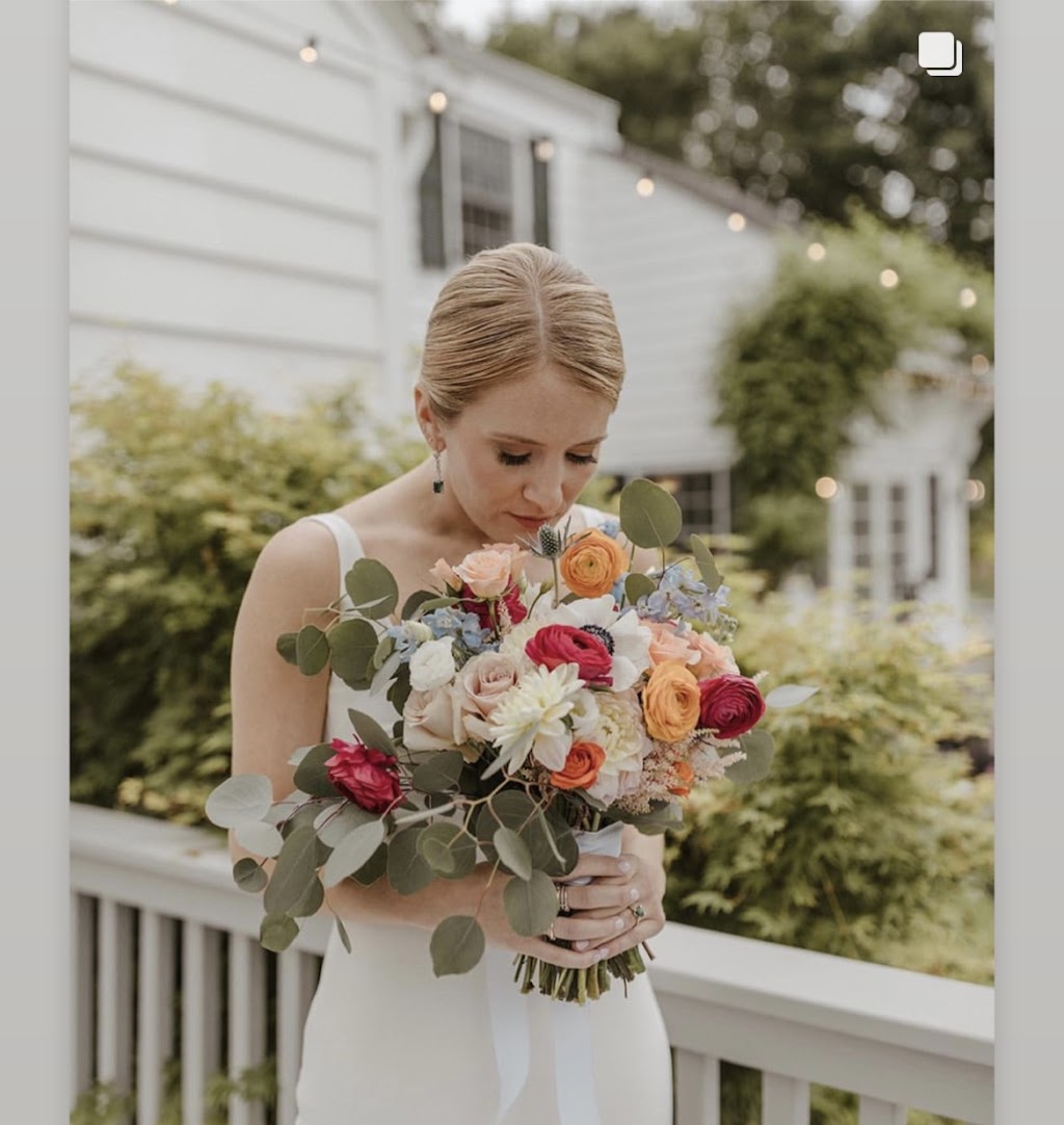 Earthy Elegance Florals | 222 Logan Ln, Mahopac, NY 10541, USA | Phone: (845) 600-8012